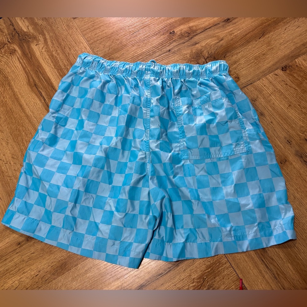 Nike Men’s Blue Checkerboard Shorts - Picture 2 of 5